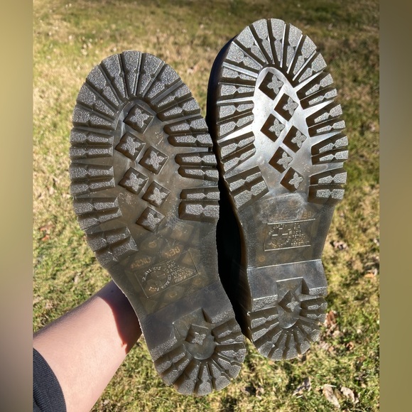 Dr. Martens Adrian Quad Bex Smooth Black Leather Tassel Fringe Platform Loafers - Picture 15 of 17